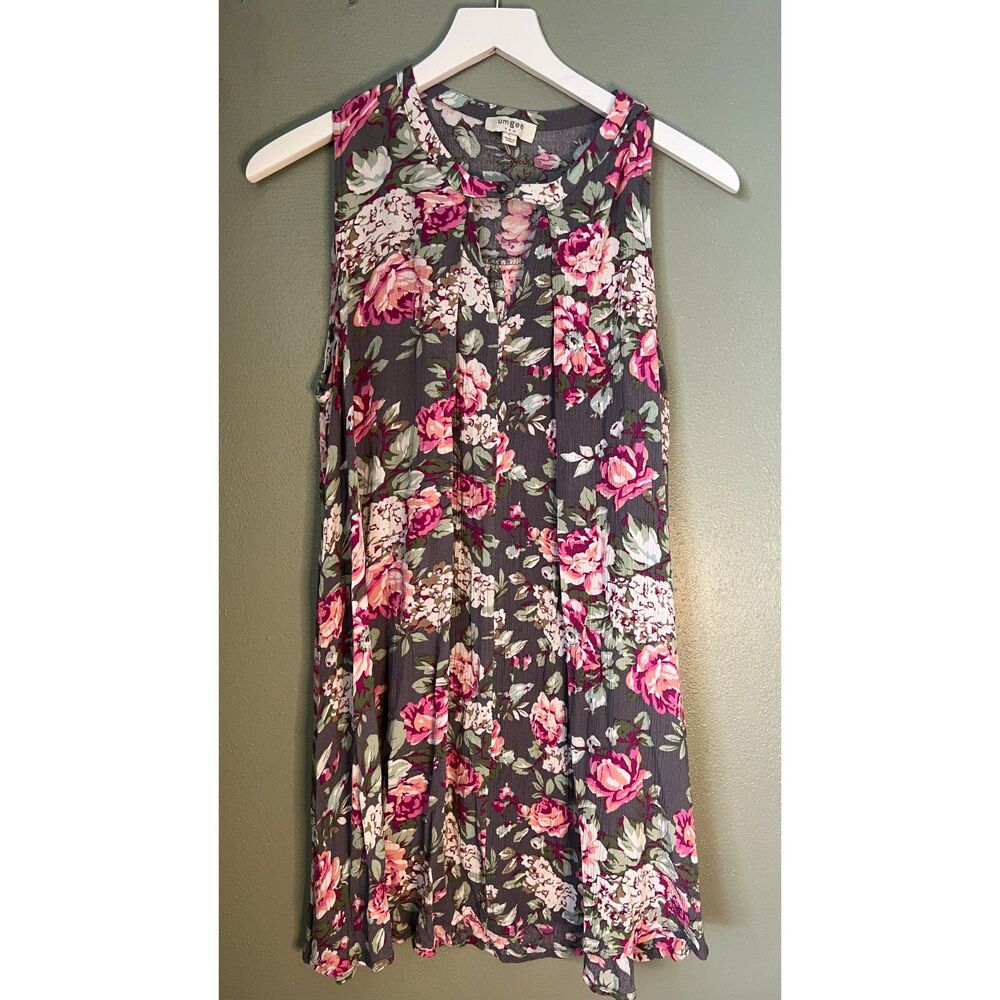 Umgee Sleeveless Floral Crepe Keyhold Pleated Dress Gray Floral Large